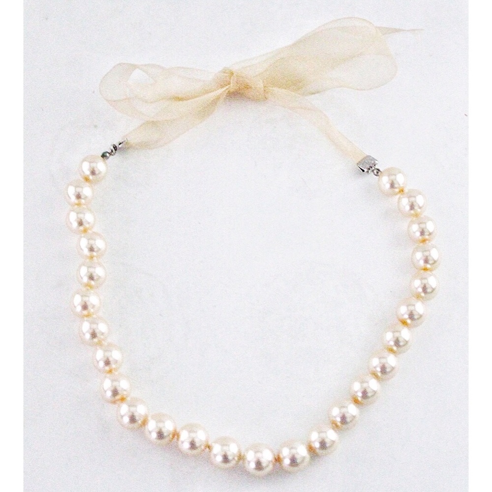 NIB RJ Graziano Freshwater Pearl tie necklace